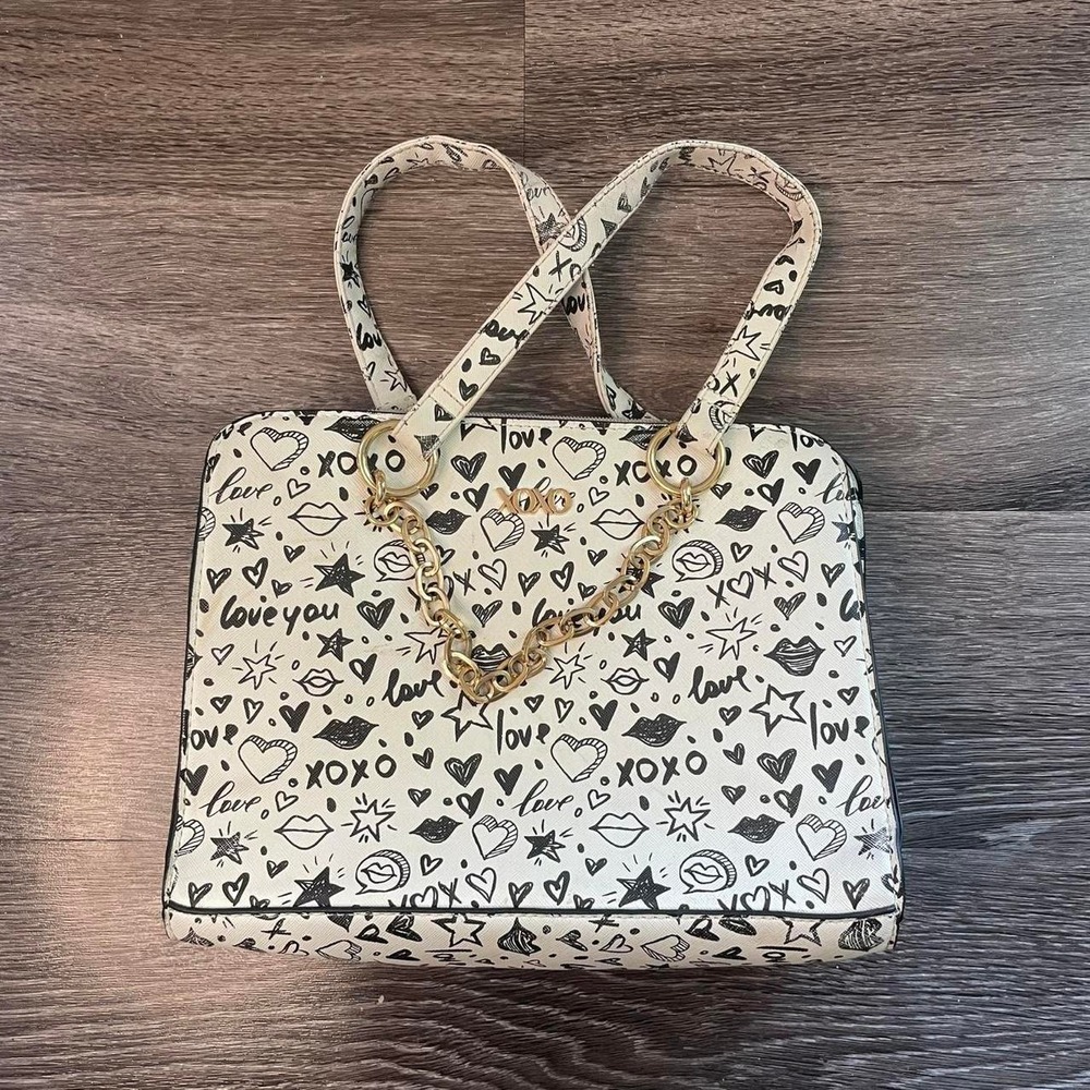 XOXO Y2K Heart Print Tote Bag White Cream Gold Chain Accent Handbag